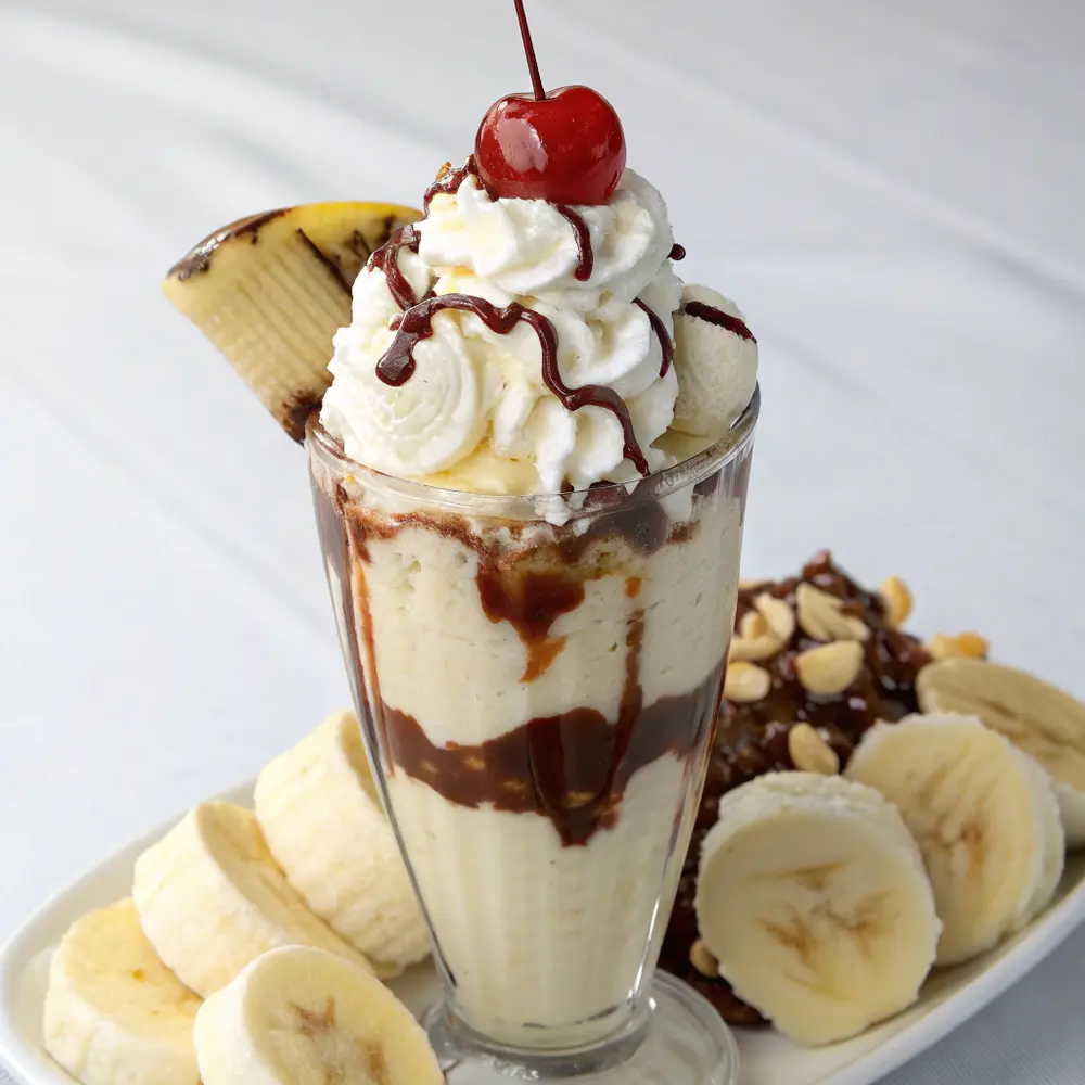 Banana-Split-Milkshake