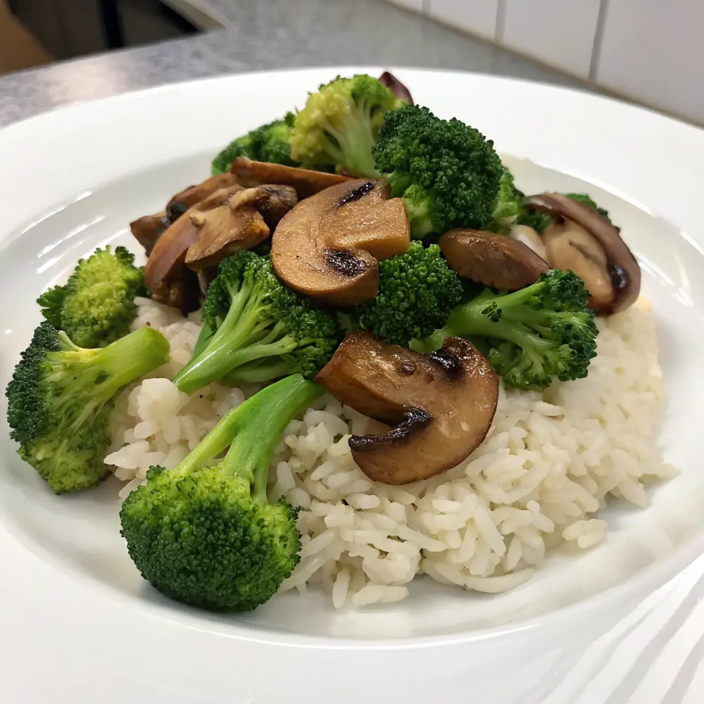 Reis mit Brokkoli und Champignons