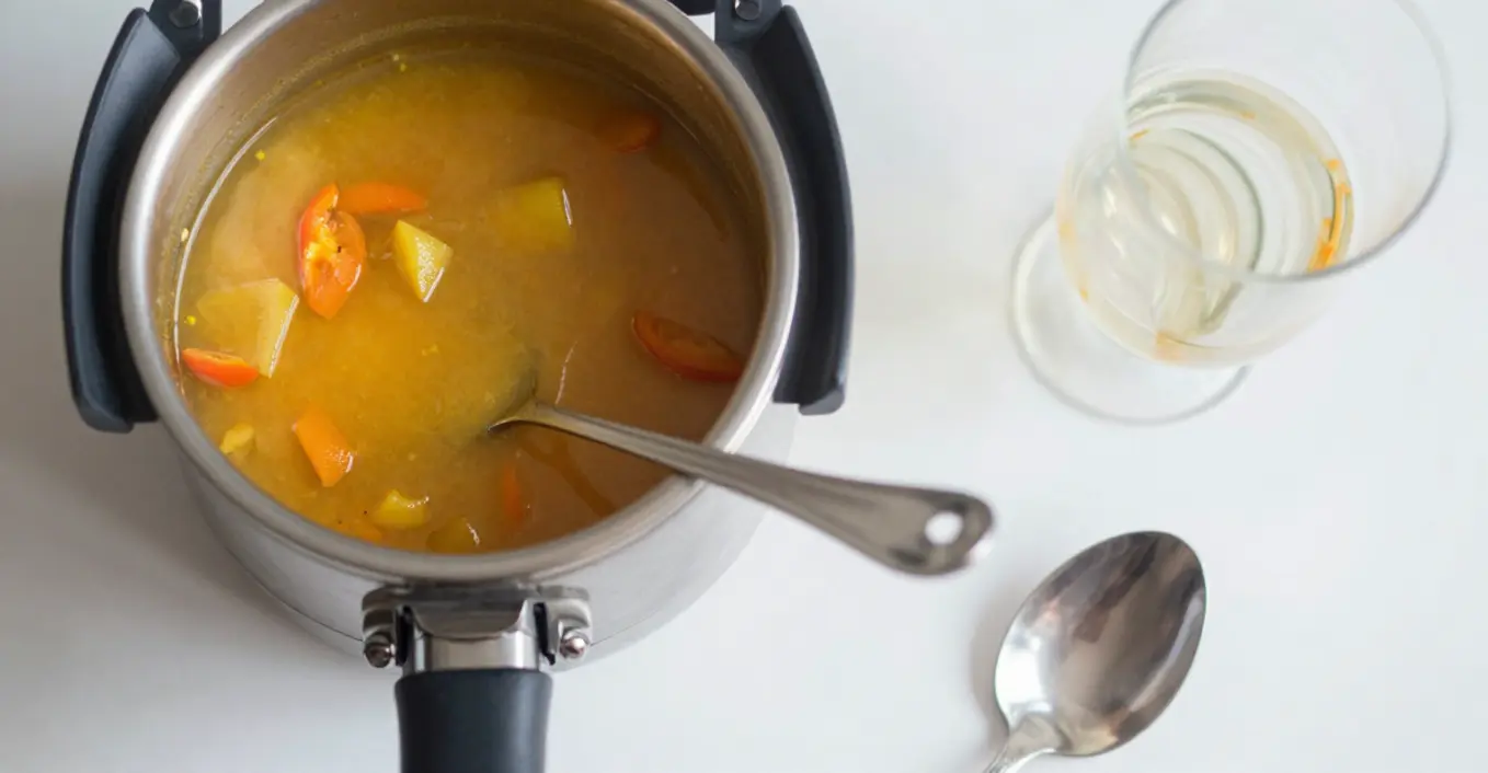 Blumenkohl Lauch Suppe mit Paprika